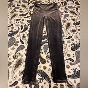 💕EUC Dark Gray Velvet Spanx Leggings